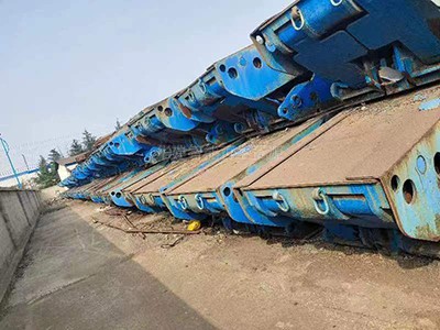 一批二手液压支架出售